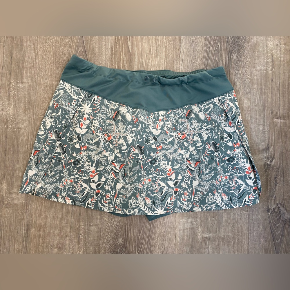 Quechua Green and White Floral Skirt